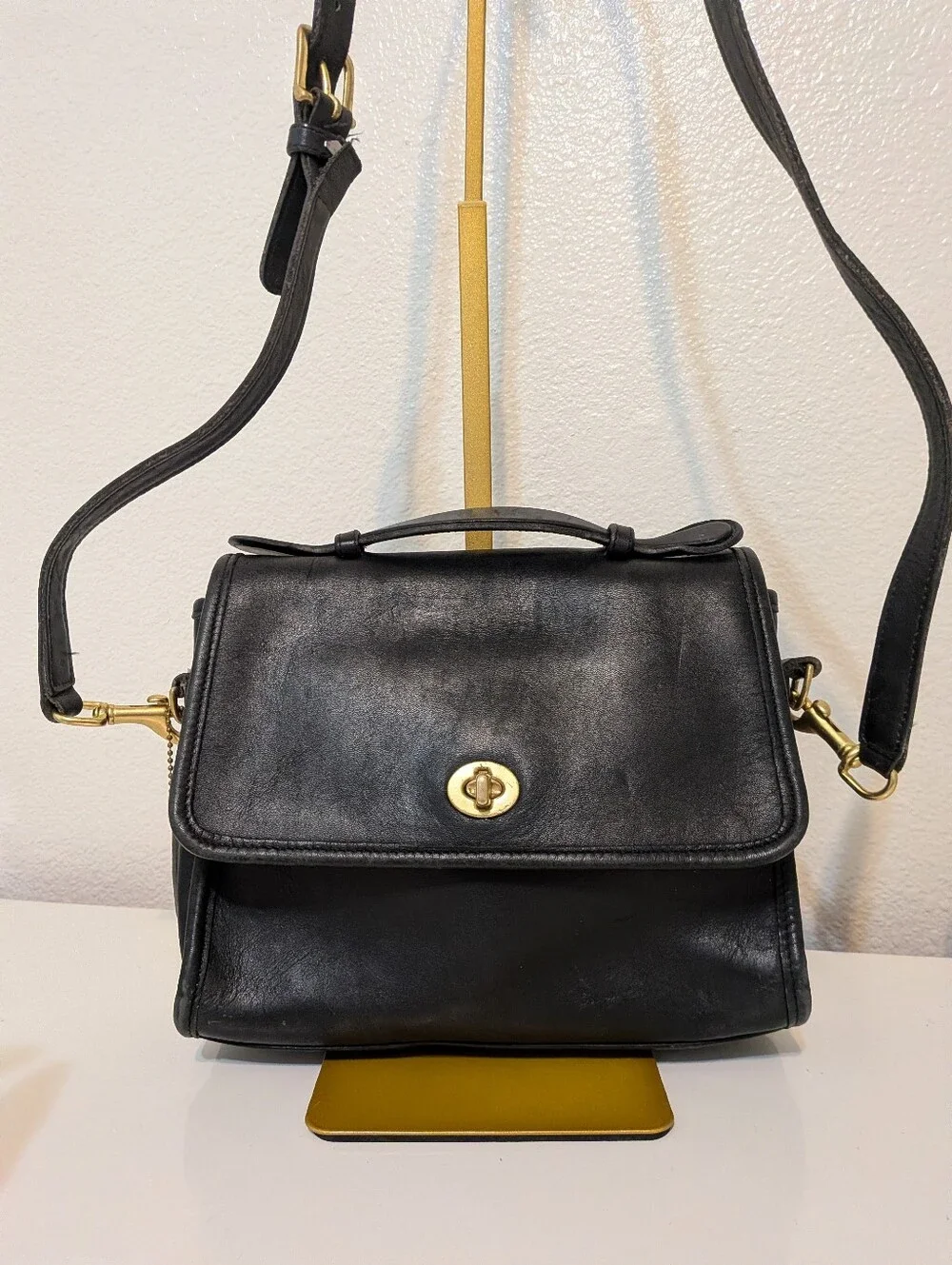 Vintage Coach Willis 9927 Black Glove-Tanned Leather Crossbody Top Handle Bag US